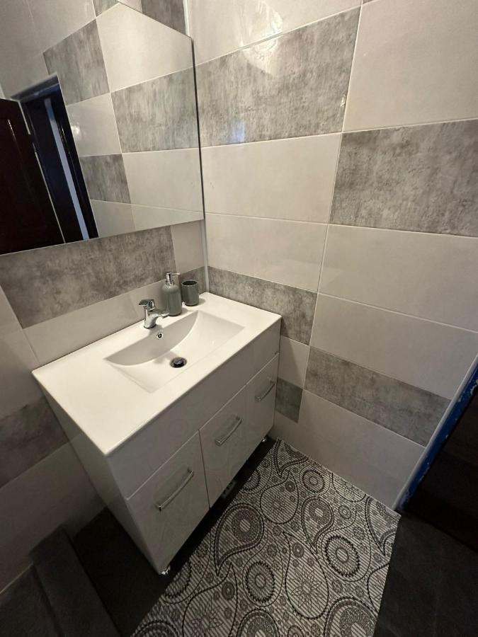 Casa Eroilor Villa Curtea De Arges Ngoại thất bức ảnh